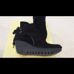 FLY LONDON suede booties